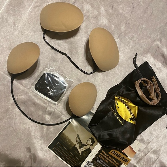 Misses Kisses famous backless, strapless bra kit- shallow and moderate plunge! - Picture 2 of 8